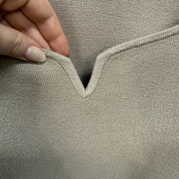 Abercrombie & Fitch Long Sleeve Sweater V-Neck Thong Bodysuit Beige Tan Small - Picture 3 of 6